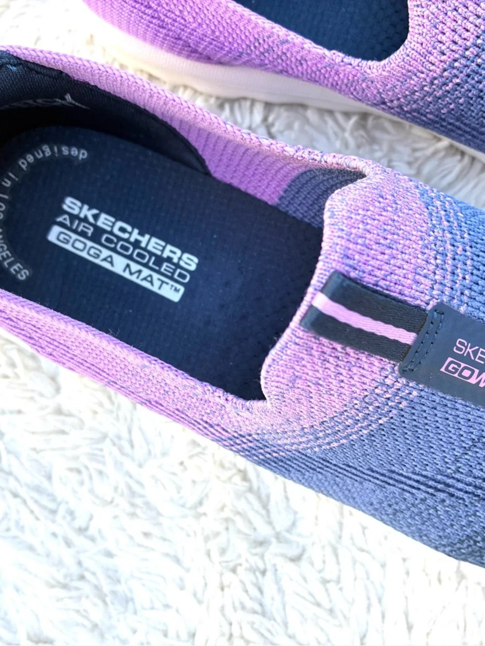 Skechers EUC Goga Mat Sneakers Sz 9.5 - Picture 3 of 7